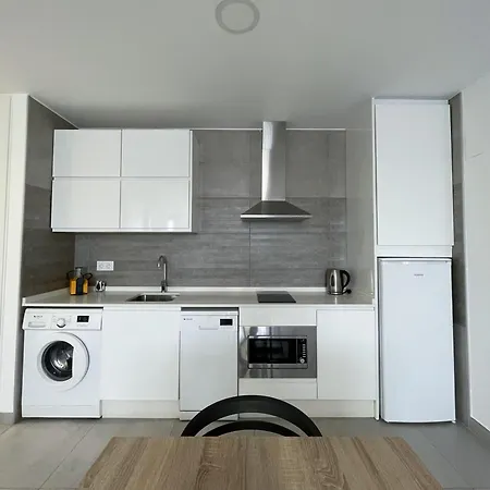 Lusitania Parking Gratis Bajo Disponibilidad