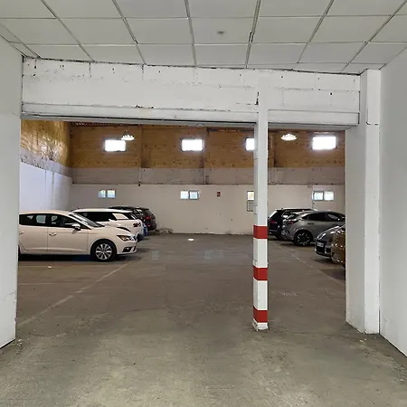 Lusitania Parking Gratis Bajo Disponibilidad * Μέριδα