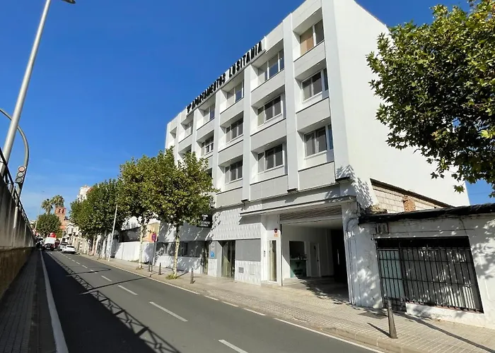 Lusitania Parking Gratis Bajo Disponibilidad *